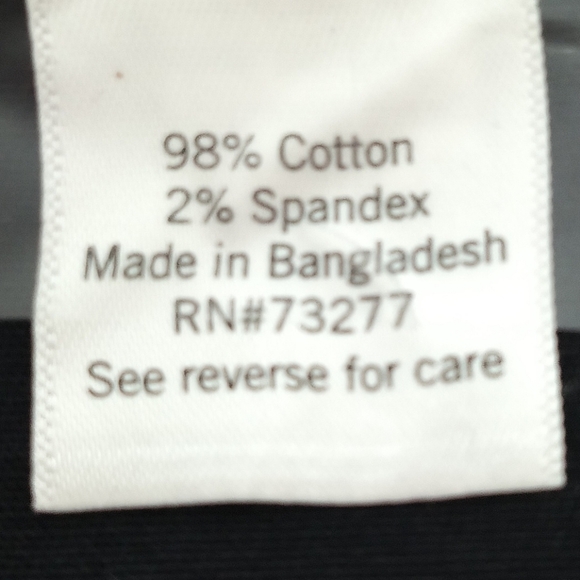 Women Black Shorts / Size 18 - Picture 4 of 7